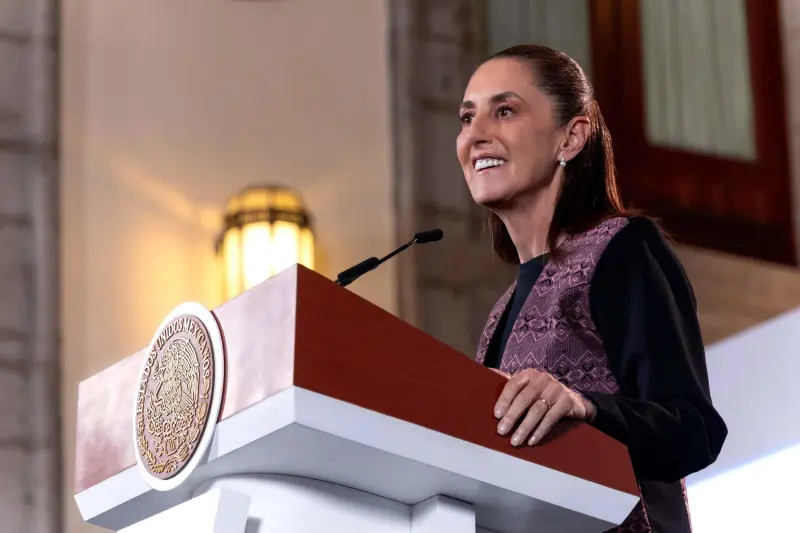 Sheinbaum defiende diálogo por planta en Topolobampo tras protesta en el Zócalo