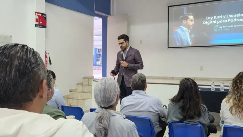 Con la Ley Kuri, apoyamos a los padres de familia para prevenir los riesgos de niñas, niños y adolescentes frente a las redes sociales: Agustín Dorantes