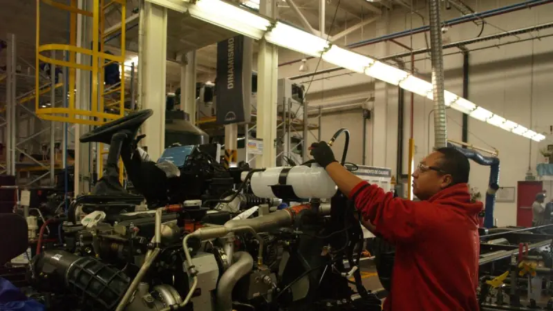 Expansión de la actividad industrial en EU se ralentizó
