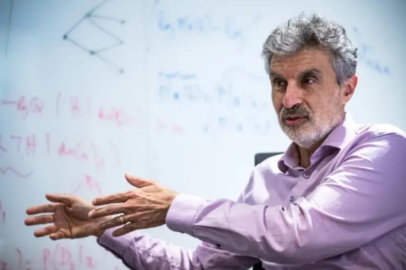 Yoshua Bengio advierte que la humanidad está perdiendo el control de la inteligencia artificial