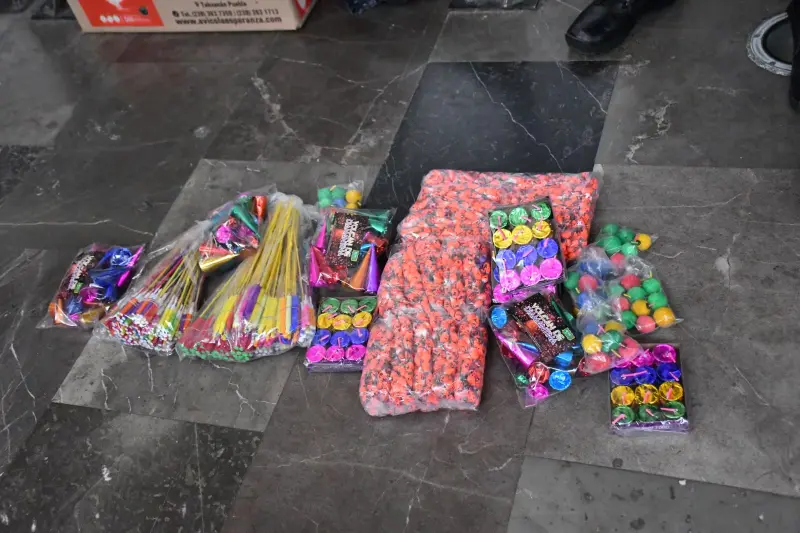 Metro CDMX decomisa 439 kilos de pirotecnia durante operativo Cero Pirotecnia