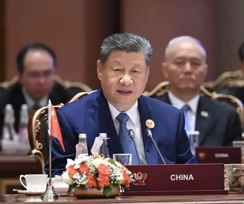Discurso de Xi Jinping en la Primera Sesión de la XVIII Cumbre del