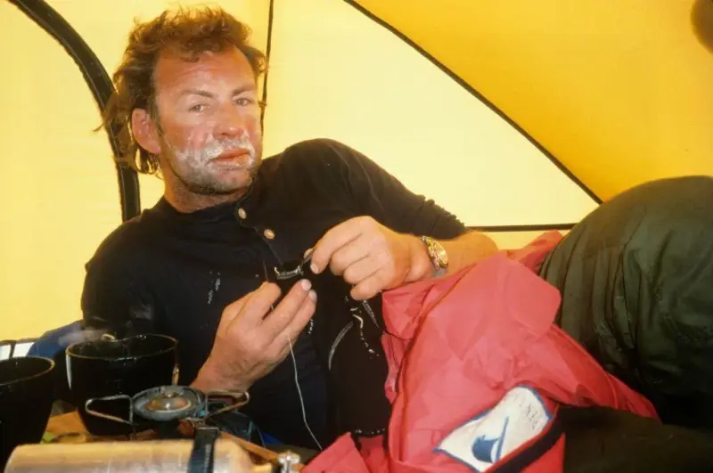 Familia de Ranulph Fiennes expresa preocupación por el paradero del explorador británico