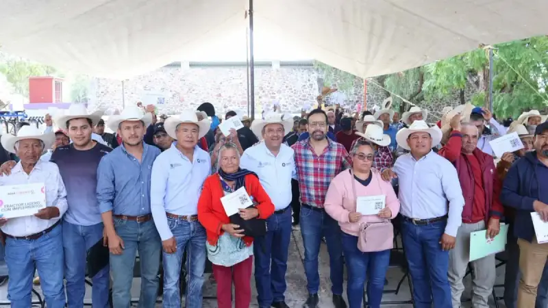 Apoya SEDEA con semilla e implementos agrícolas a productores de Colón