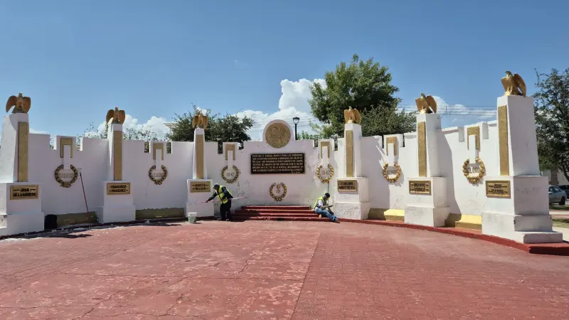 Atiende Municipio monumentos alusivos a la Independencia