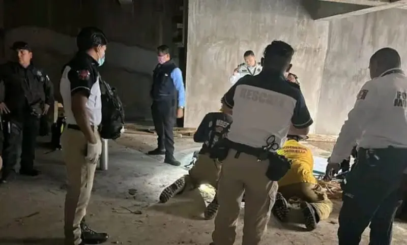 Revisan construcción tras muerte de 5 trabajadores en Michoacán