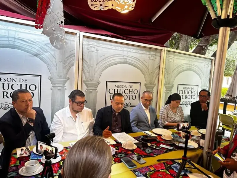 Integrantes y exalumnos de la UAQ conforman asociación civil ADN UAQ