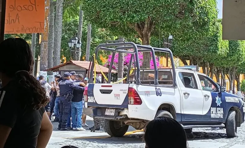 En Veracruz agreden a policías municipales durante desfile