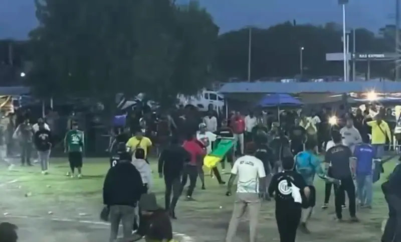 Pelea campal entre aficionados en los campos Barrientos