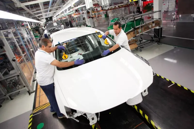La propuesta para salvar empleos en Volkswagen Puebla: reducir los días de descanso de sus trabajadores