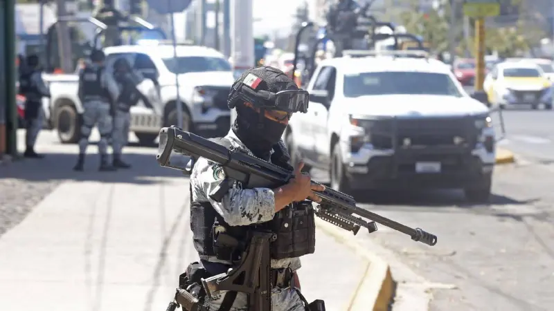 Sheinbaum le echa el guante a narcos en Jalisco: van 77 detenidos; 44 ligados al CJNG