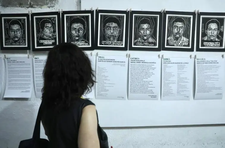 Contra el olvido, dedican muestra a los 43 de Ayotzinapa