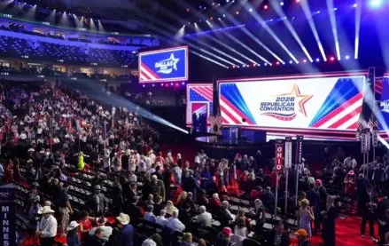 Critican demócratas la convención 'extraña' de Trump