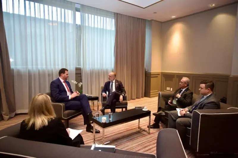 SEDESU y Alberta, Canadá, exploran oportunidades comerciales en North Capital Forum