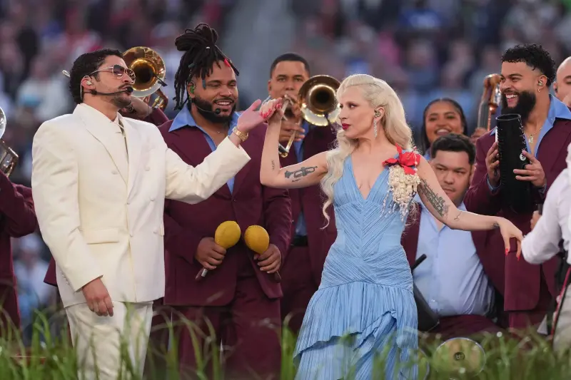 Captan a Lady Gaga por primera vez con su bebé y Michael Polansky