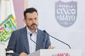 Van contra exfuncionarios panistas por contratos de Audi y CIS
