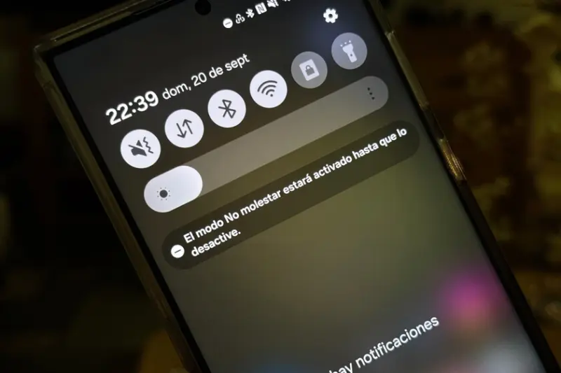 Tu Galaxy tiene un modo que bloquea las interrupciones y tú decides quién puede molestarte