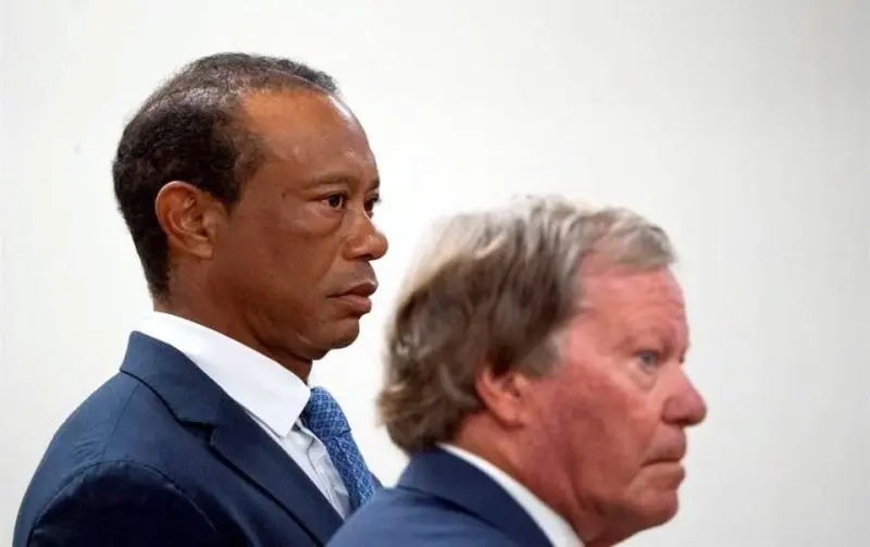 Suspenden 5 años la licencia de conducir a Tiger Woods