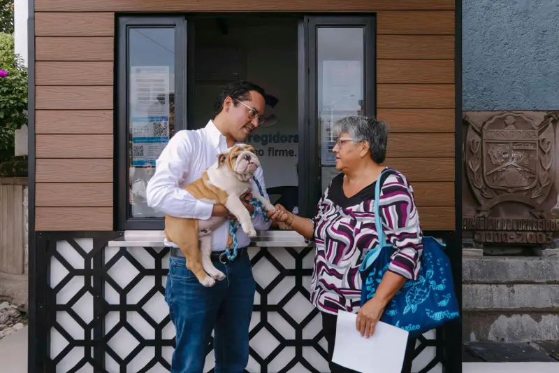Chepe Guerrero convierte al CAM en el primer edificio de gobierno Pet Friendly en Corregidora
