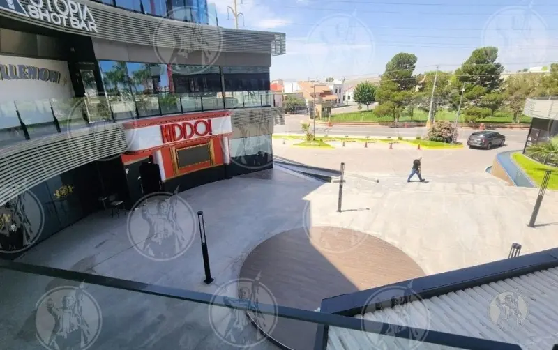 Inspeccionan bares clausurados en Plaza Portales