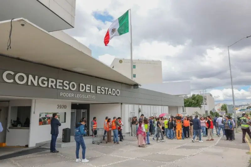 Evacúan a 134 personas durante Simulacro 2026 en el Congreso de Querétaro