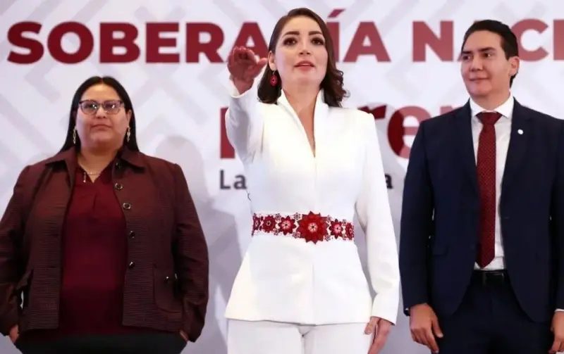 Dice Bugarín que renunció a ser de EU, pero no lo acredita