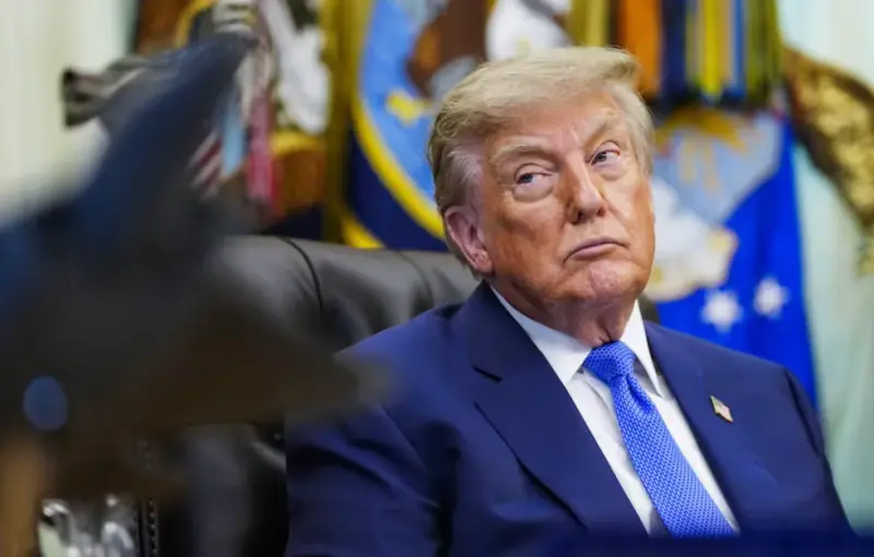 Juez bloquea nueva regla de Trump para visas de estudiantes
