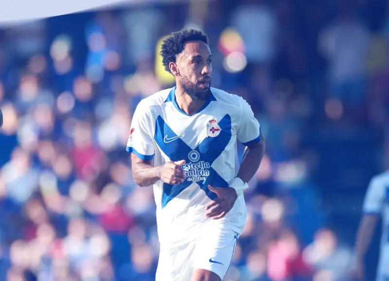 Aubameyang mantiene al Deportivo entre los dos únicos invictos de LaLiga