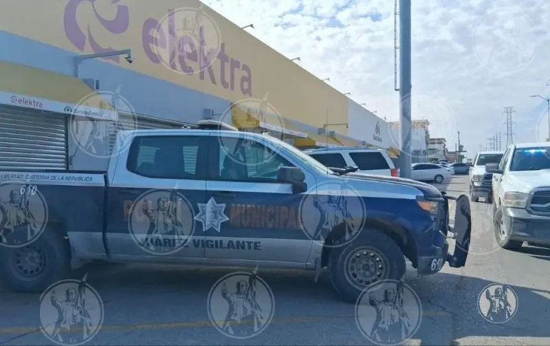 Roban tienda Elektra en Las Torres