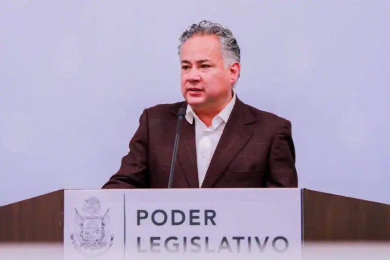 Santiago Nieto reta al PAN a debatir públicamente la interrupción legal del embarazo