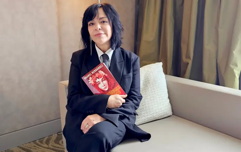 ¿Expresidente recibió 500 mil dólares del narco? Esto revela Anabel Hernández en su nuevo libro