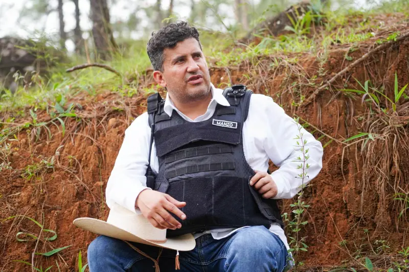 Fiscalía cita a dos funcionarios de Uruapan a comparecer por el caso Carlos Manzo