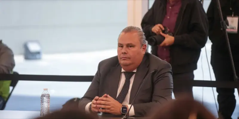 Reporta AMEQ renovación del 90 % de la flotilla de Qrobus y mil 400 nuevas concesiones de taxi en la glosa del Quinto Informe