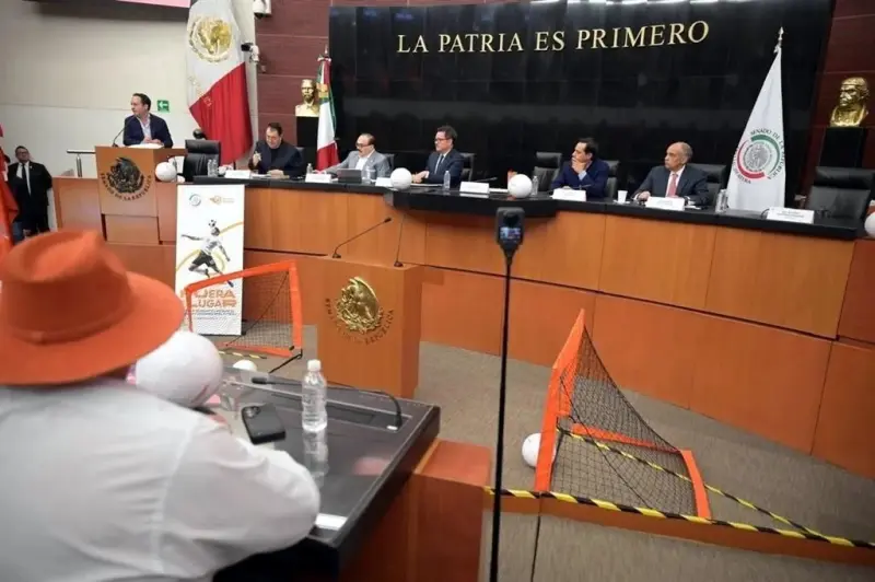 Va MC en Senado por ley de ascenso y descenso en el futbol