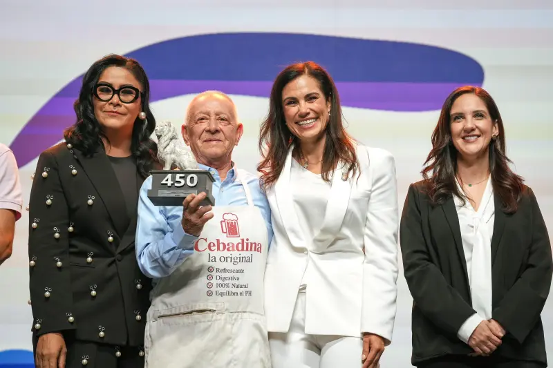 Entregan Reconocimiento al Mérito Turístico León 450 a 150 agentes del sector