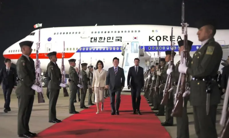Llega el presidente de Corea del Sur a México para visita oficial