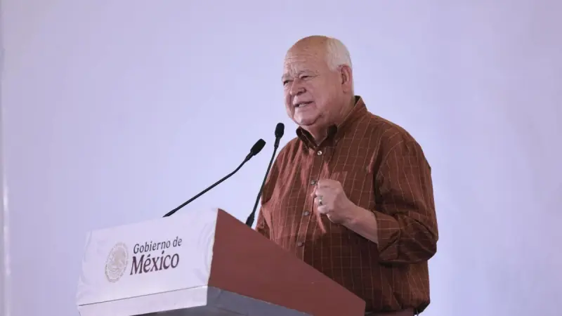 Víctor Castro Cosío, gobernador de Baja California Sur, quiere expropiar empresas