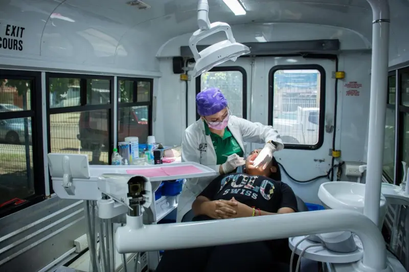Lleva DIF Culiacán jornada de salud y servicios a Los Mezcales