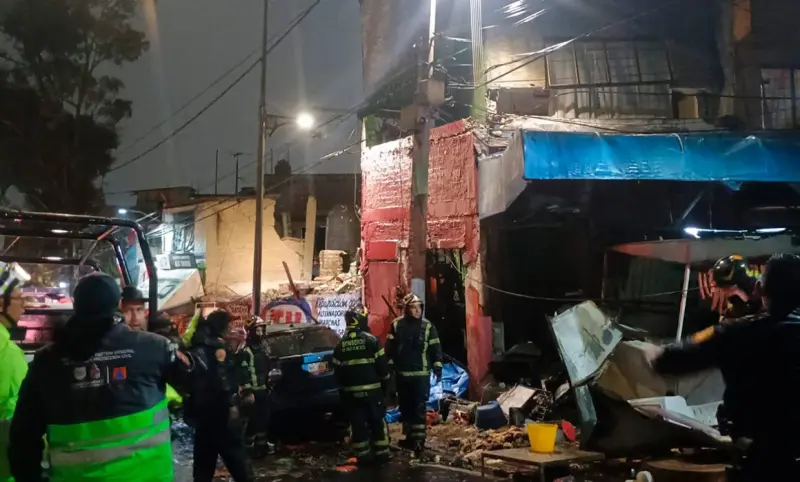 Aumenta cifra a 2 muertos y 14 heridos por explosión en inmueble en CDMX