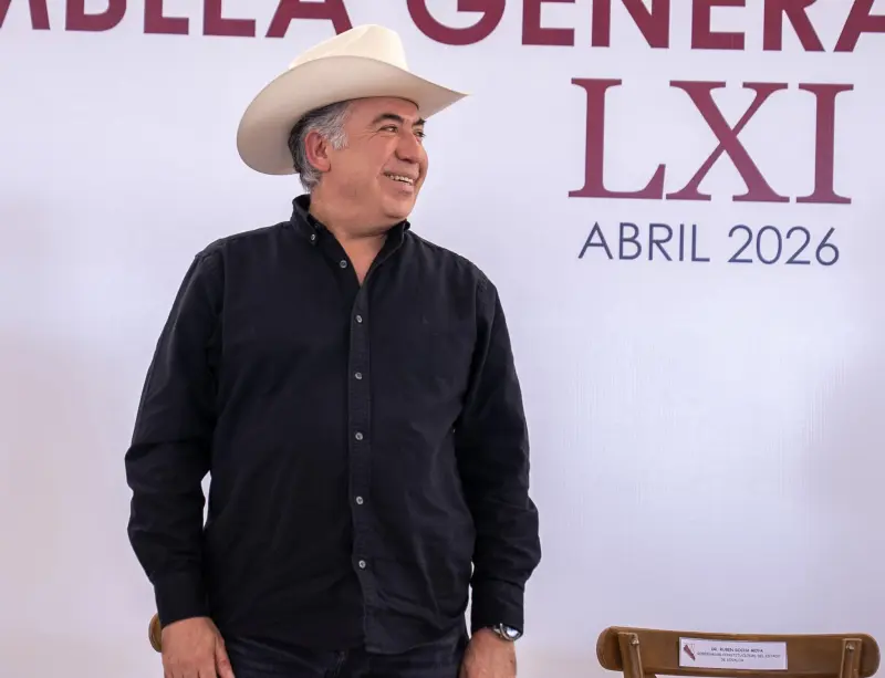 Inzunza vuelve a comisiones del Senado, ahora sin partido