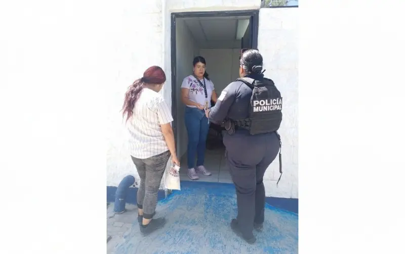 Rescatan a hidrocálida secuestrada por polleros