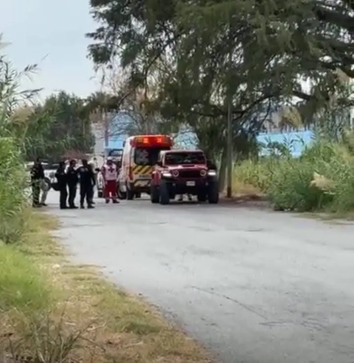 Localizan a mujer y menor sin vida dentro de una Jeep en Montemorelos