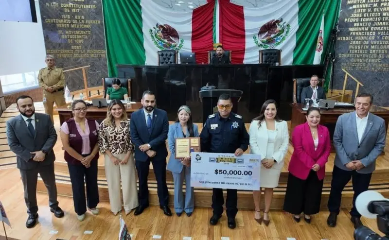 Congreso del Estado reconoce a policías juarenses