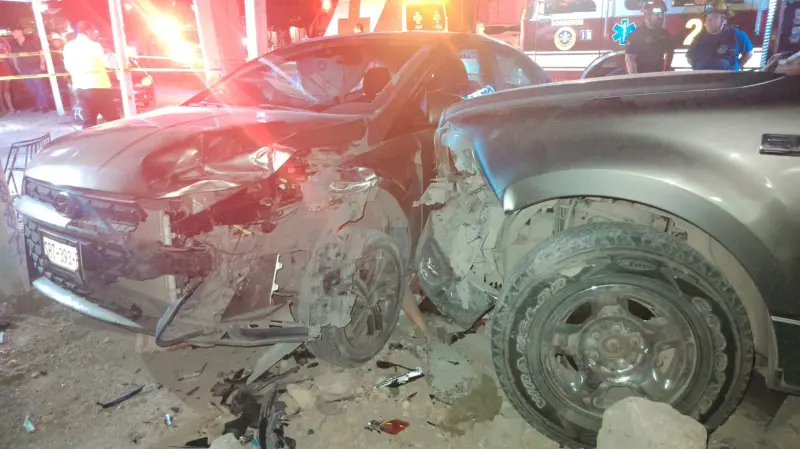 Muere mujer tras accidente vial en San Bernabé; una menor resulta lesionada