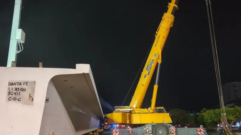 Avanza 60% puente peatonal sobre Fray Junípero