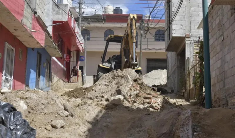 Ayuntamiento de Xalapa con 3 obras en marcha en la colonia Rotarias