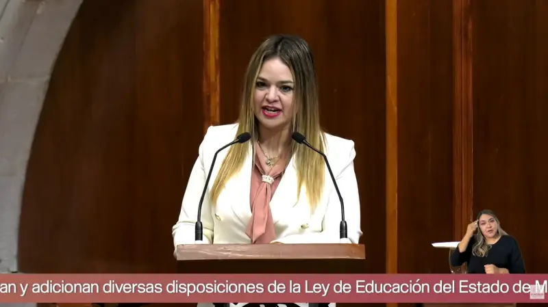 Propone Jennifer González garantizar agua potable en escuelas del Edomex