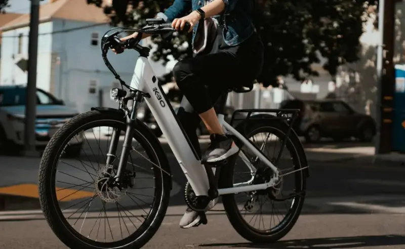 Evalúa Concejo de NY 23 medidas para regular bicicletas y scooters