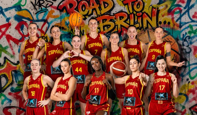 España vuelve al Mundial con once debutantes y una sola repetidora