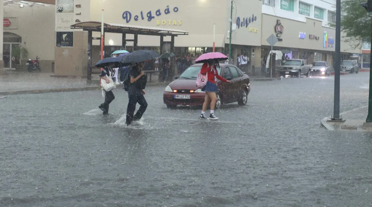 México bajo la amenaza de dos posibles ciclones tropicales: lluvias intensas, vientos fuertes y oleaje elevado del 8 al 10 de octubre de 2026